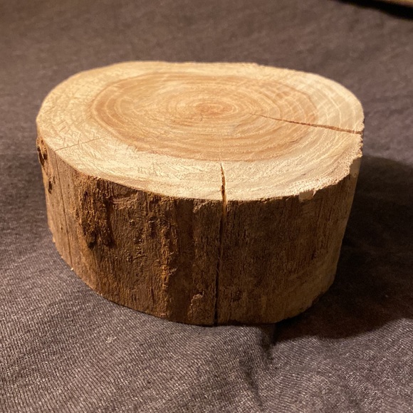 Solid Wood
LiveEdgeDesignsByMC - Picture 2 of 4